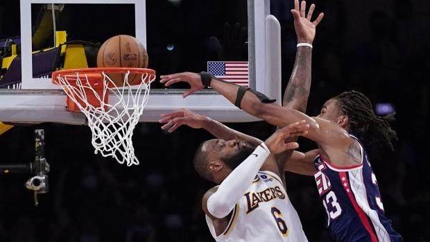 开云娱乐-完美开局碰上迷幻结尾 哈登虎头蛇尾险些葬送好局