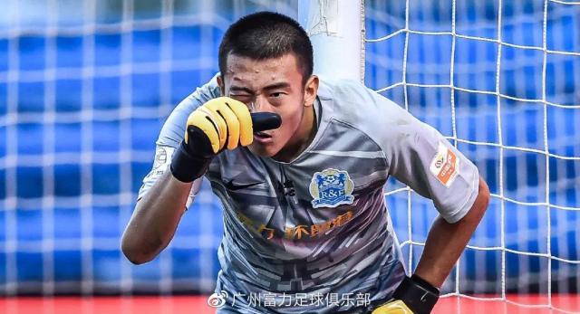 开云在线-韩佳奇：程月磊对我言传身教 梦想能够为国出战